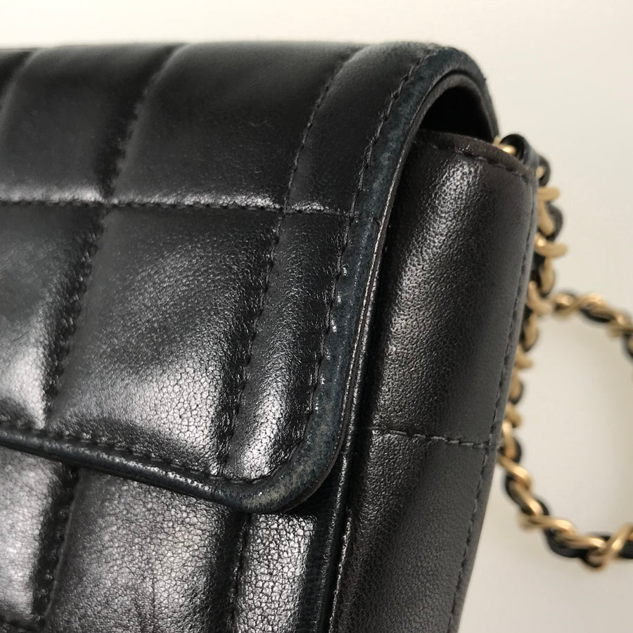 CHANEL Chocolate bar Shoulder bag