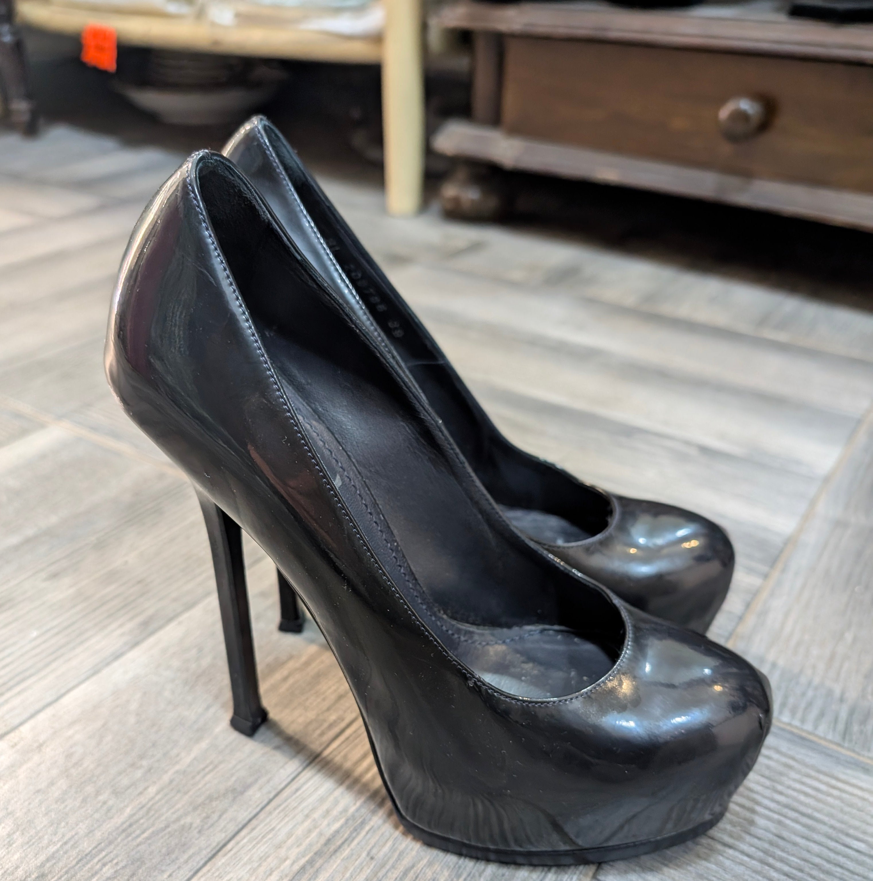 Yves Saint Laurent