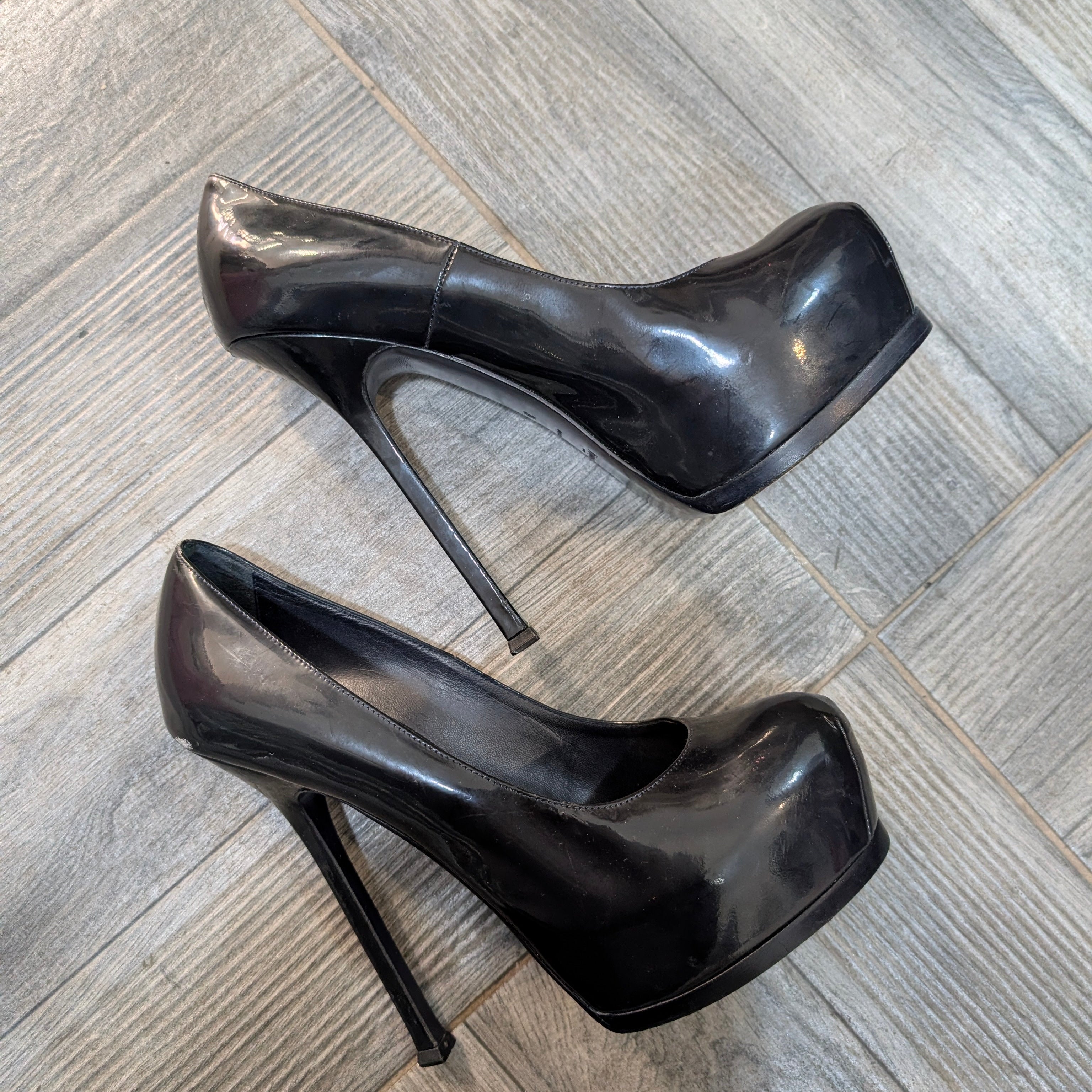 Yves Saint Laurent