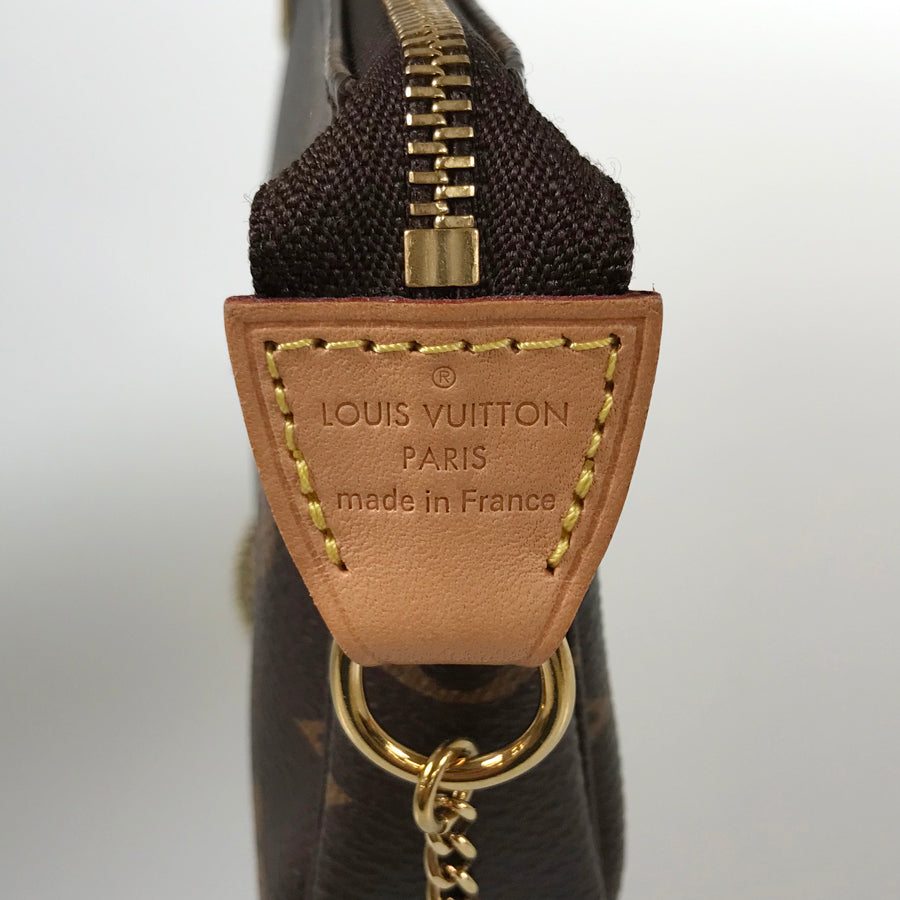LOUIS VUITTON Monogram Mini Pochette Accessoires M58009 Pouch