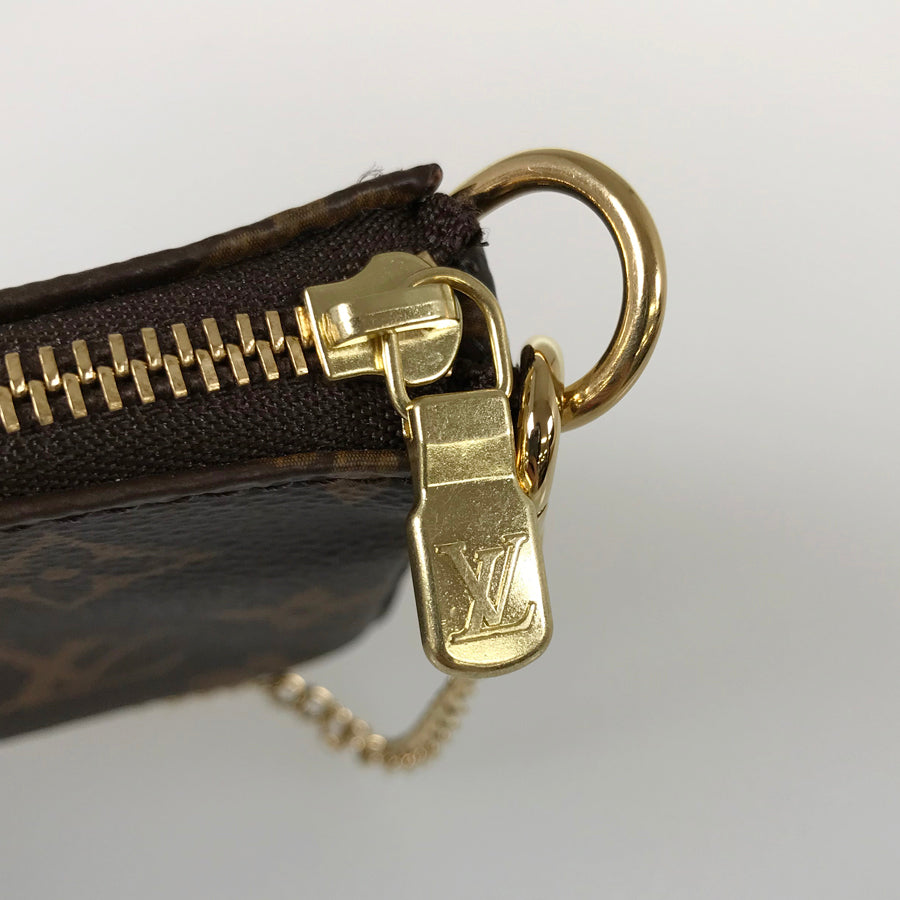LOUIS VUITTON Monogram Mini Pochette Accessoires M58009 Pouch