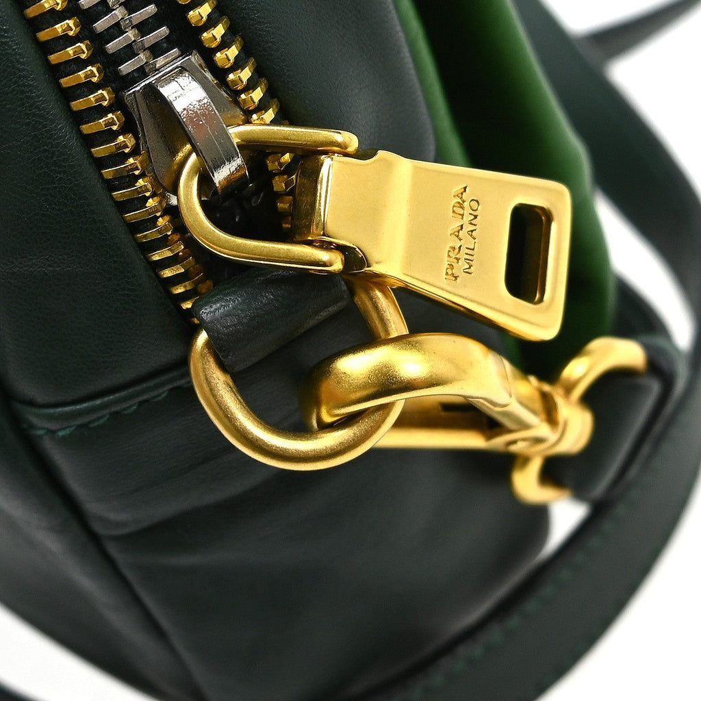 Prada Vintage Chain Shoulder Bag Leather Green Leather Handbag ( )