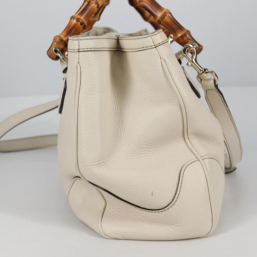 Gucci Diana Bamboo Top Handle Tote Leather White Leather Handbag (Authentic  )