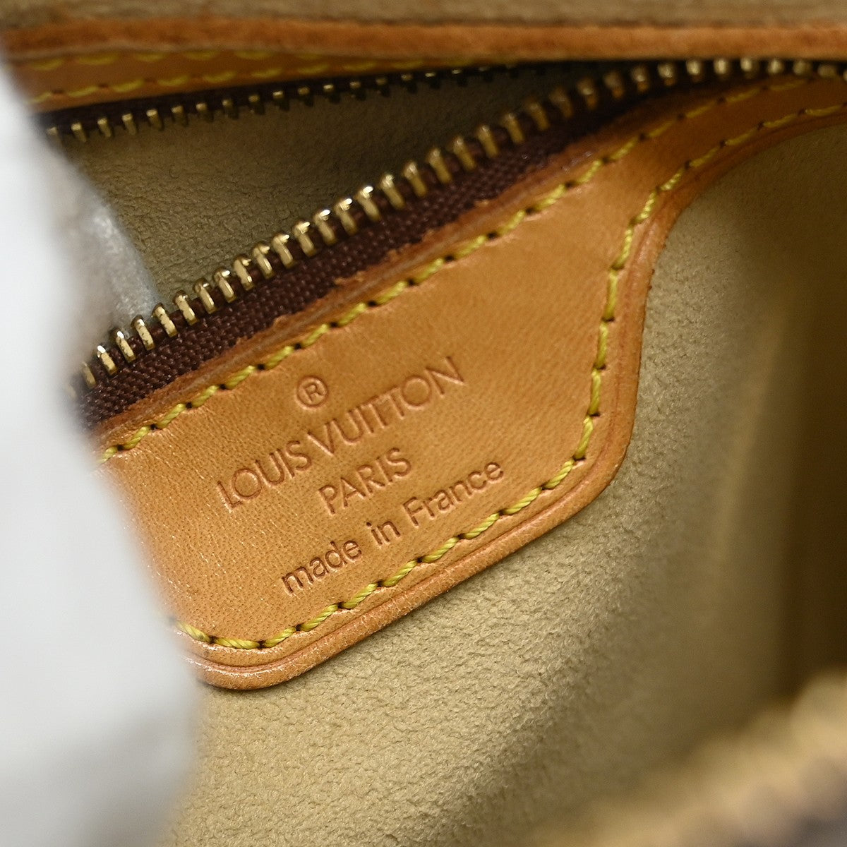 Louis Vuitton Monogram Looping Handbag Monogram Canvas Brown Canvas Handbag (Authentic  )