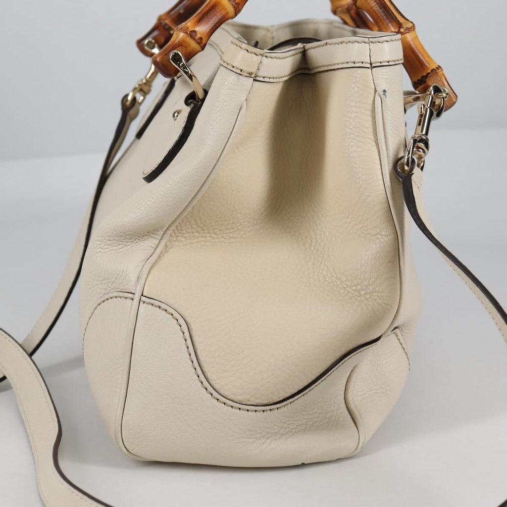 Gucci Diana Bamboo Top Handle Tote Leather White Leather Handbag (Authentic  )