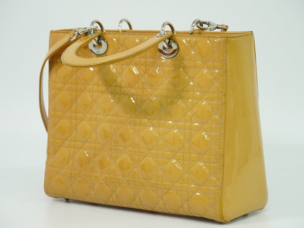 Christian Dior Vintage Lady Dior Bag Cannage Quilt Patent Beige Patent_Leather Handbag (Authentic  )