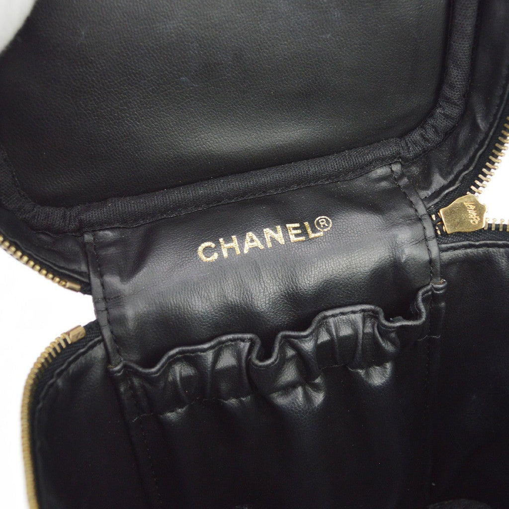 Chanel Vintage Timeless Cosmetic Case Caviar Black Leather Handbag ( )