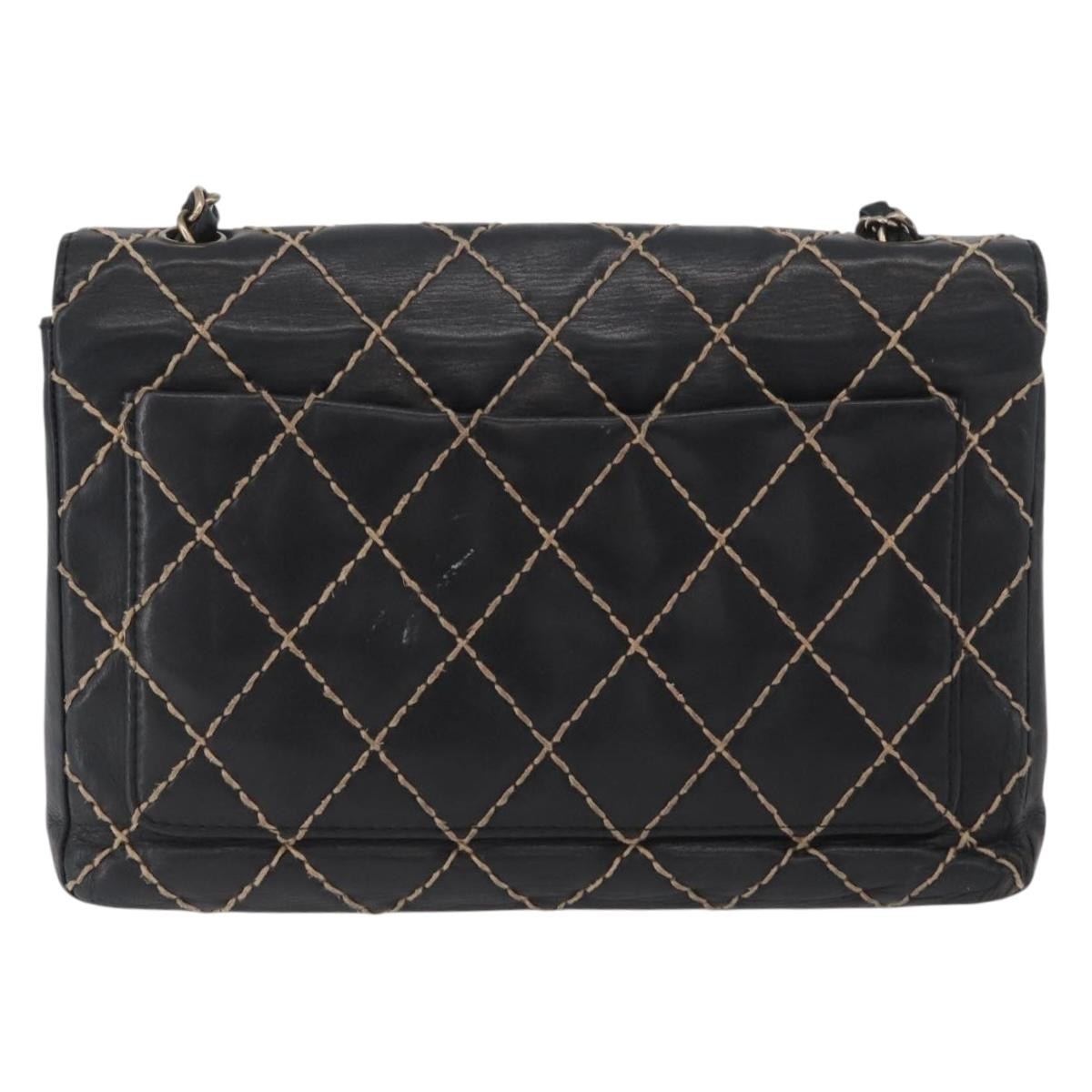 Chanel Chanel Matelassé Cuir Noir Black Leather Black Leather Handbag (Authentic  )