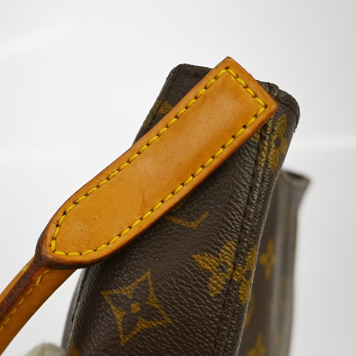 Louis Vuitton Monogram Looping Handbag Monogram Canvas Brown Canvas Handbag (Authentic  )