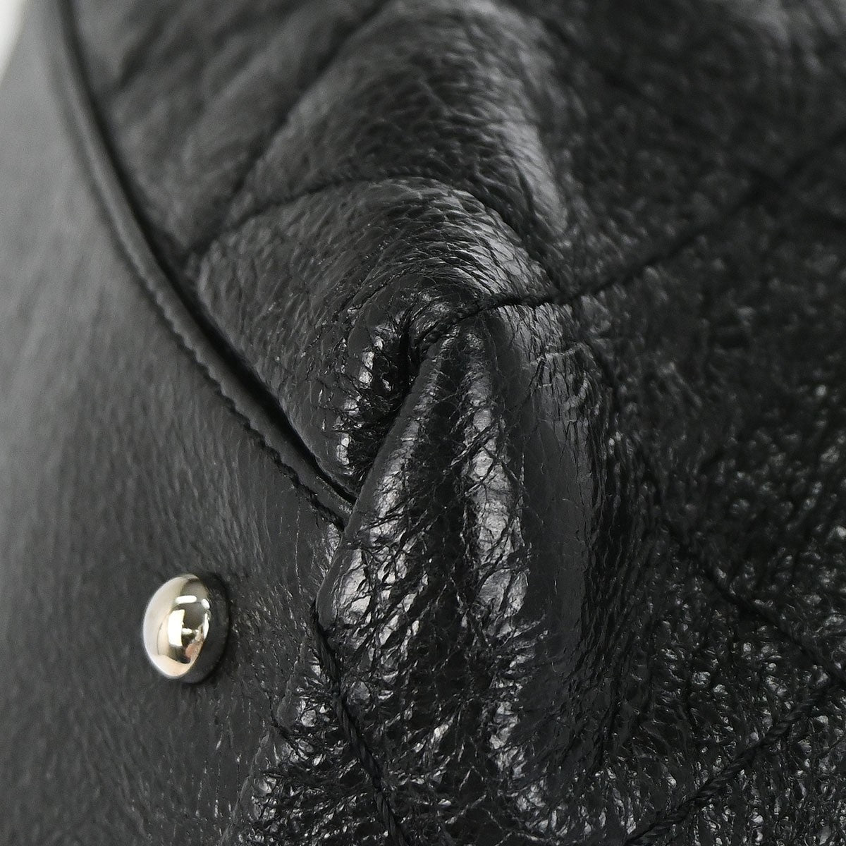 Chanel On The Road Drawstring Bucket Bag Quilted Leather Black Calfskin Handbag ( )