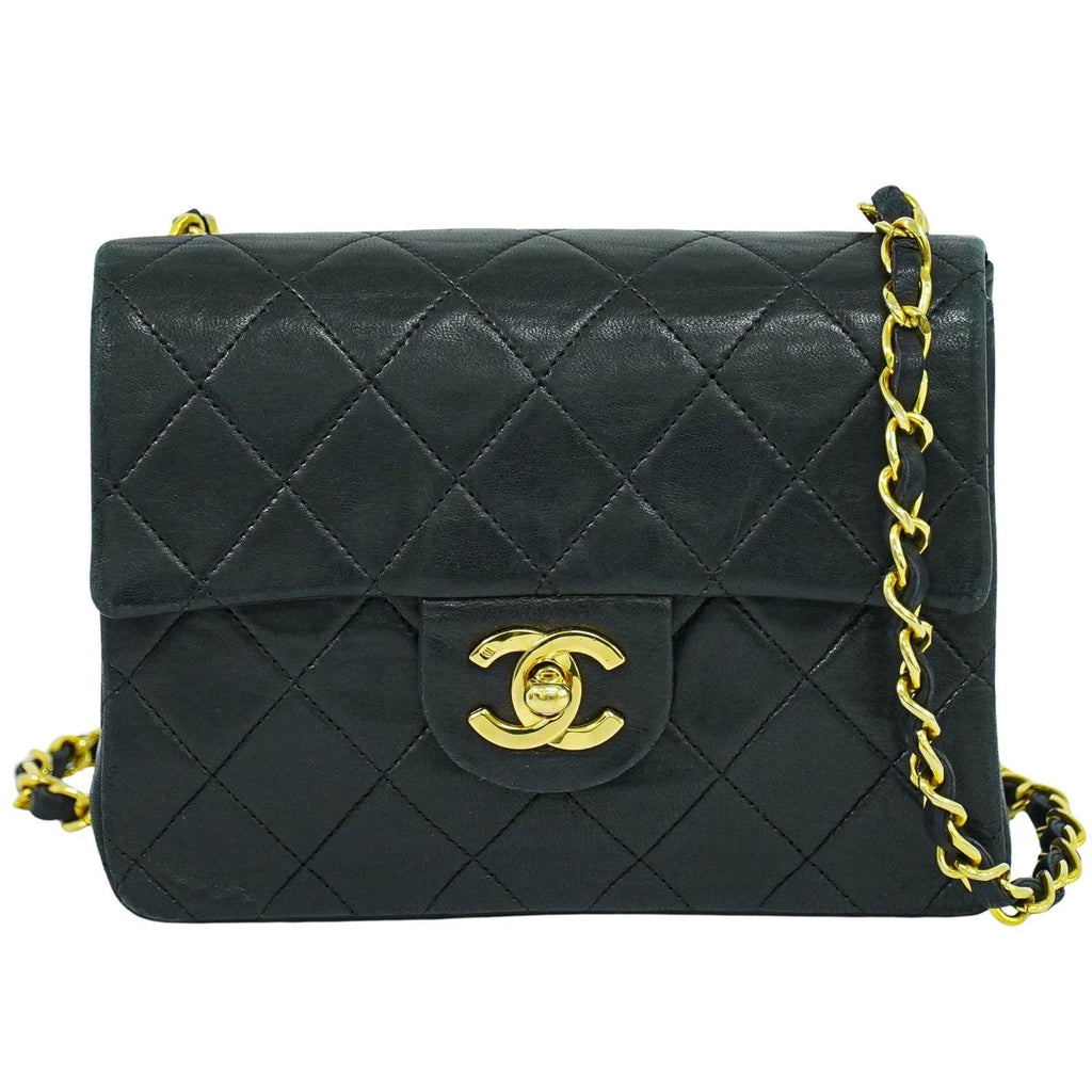 Chanel Vintage Square Classic Single Flap Bag Quilted Leather Black Leather Handbag ( )