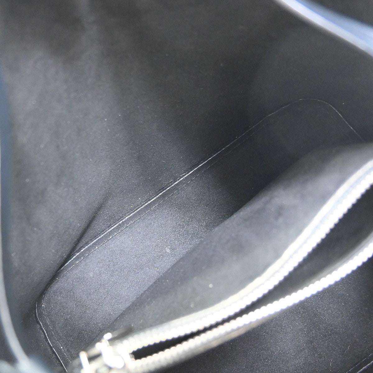 Louis Vuitton Neonoe Handbag Epi Leather Black Leather Handbag ( )