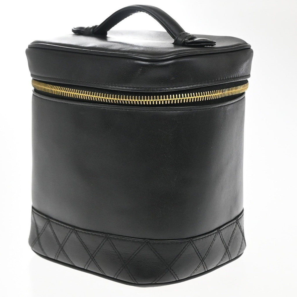 Chanel Vintage Cosmetic Case Quilted Lambskin Black Leather Handbag (Authentic  )