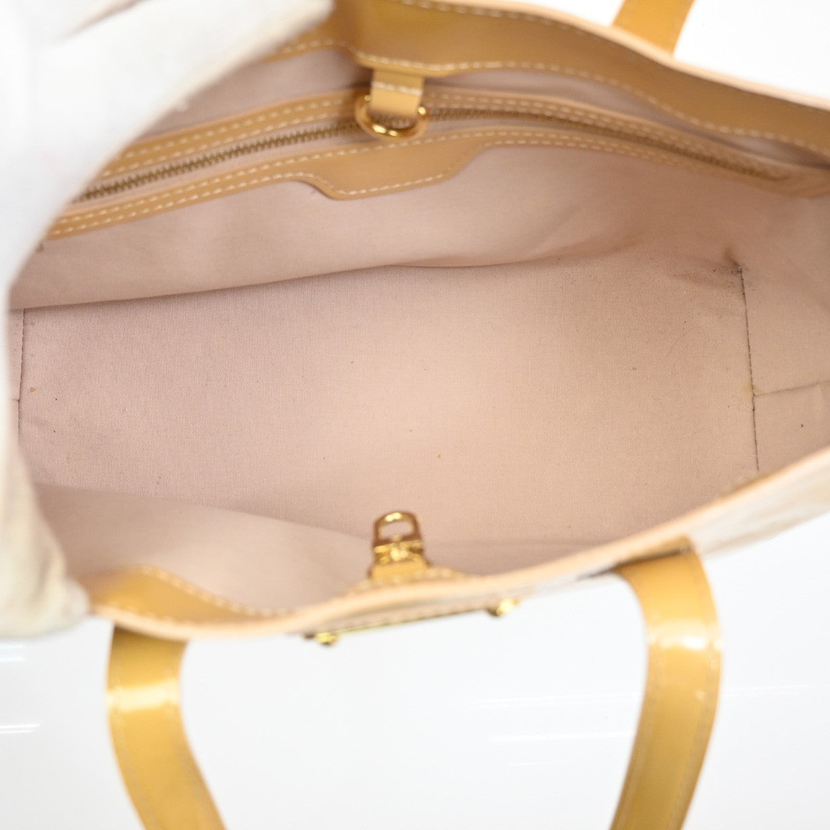 Louis Vuitton Wilshire Handbag Monogram Vernis Beige Patent_Leather Handbag (Authentic  )