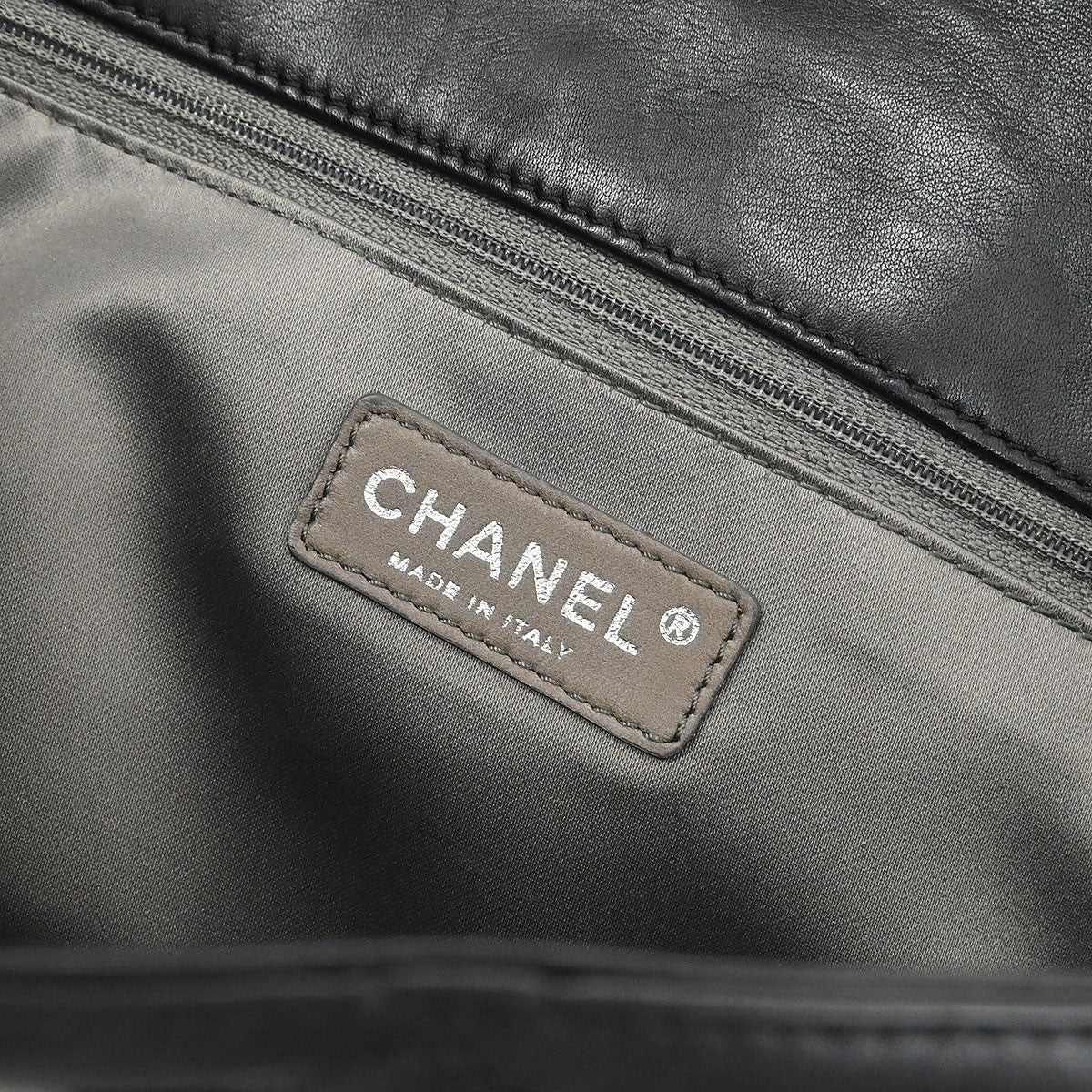 Chanel Door Latch Flap Shoulder Bag Quilted Leather Black Leather Handbag (Authentic  )