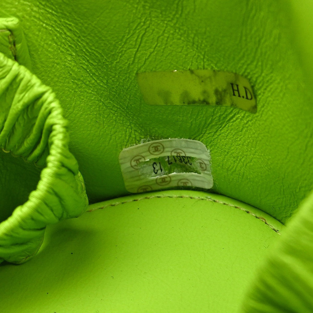 Chanel Vintage Cosmetic Case Quilted Lambskin Green Leather Handbag ( )
