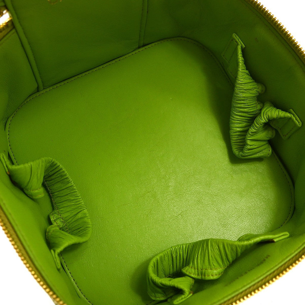Chanel Vintage Cosmetic Case Quilted Lambskin Green Leather Handbag ( )