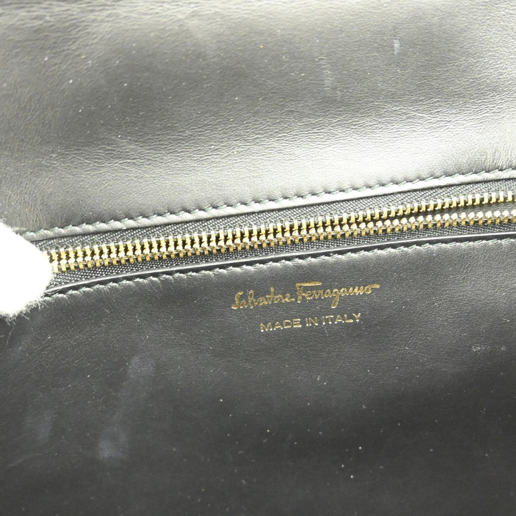 Salvatore Ferragamo Daphne Shoulder Bag Leather Black Leather Handbag ( )
