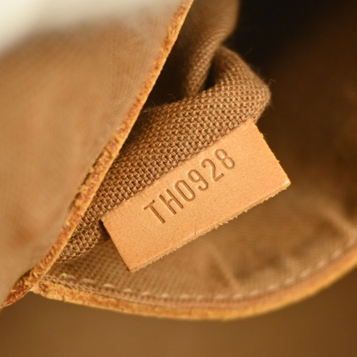 Louis Vuitton Alma Handbag Monogram Canvas Brown Canvas Handbag ( )