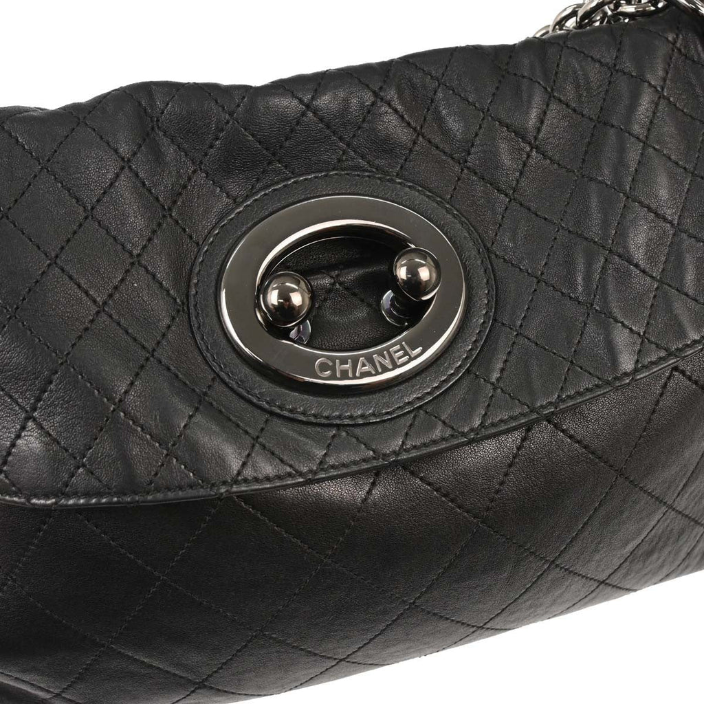 Chanel Flap Shoulder Bag Leather Black Leather Handbag ( )