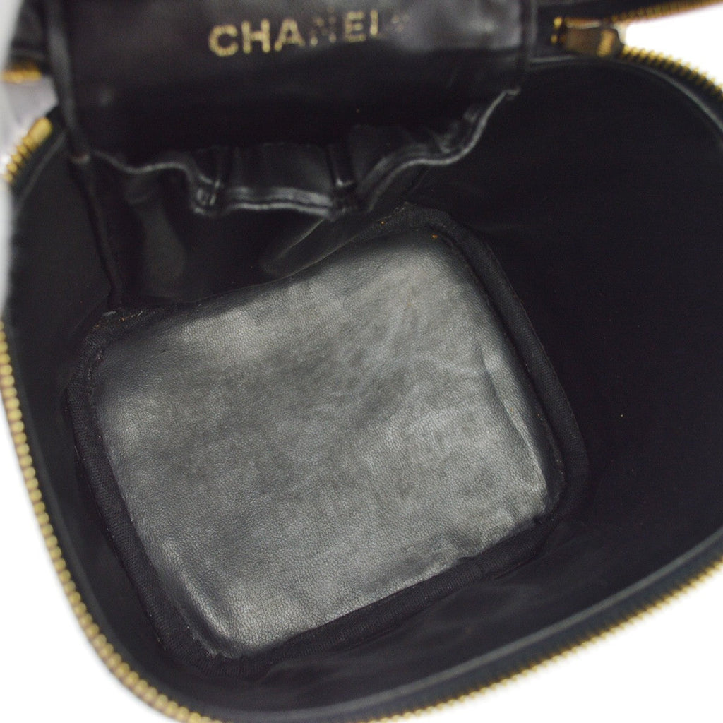 Chanel Vintage Timeless Cosmetic Case Caviar Black Leather Handbag ( )