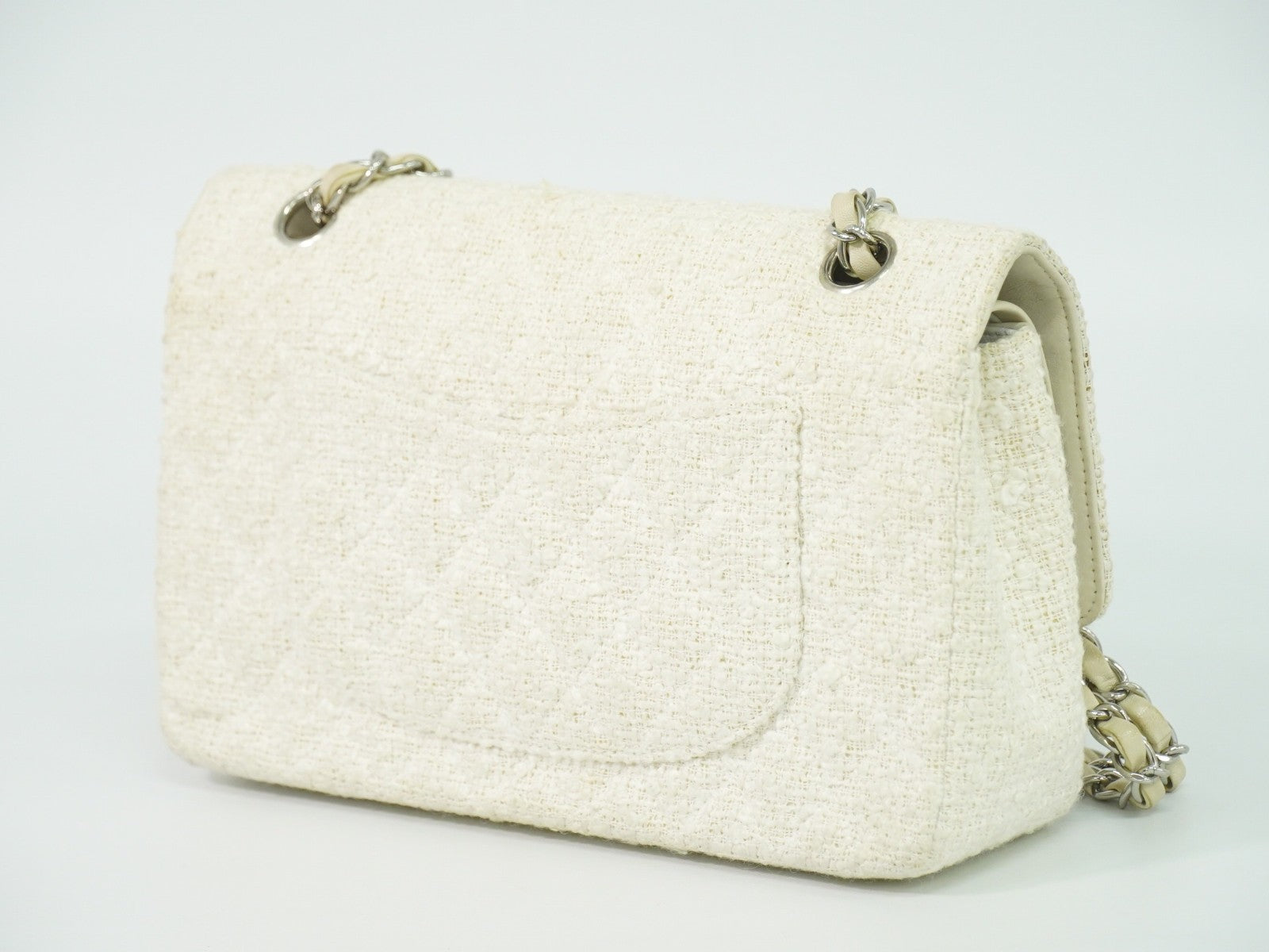 Chanel Timeless - Classic Double Flap Bag Quilted Tweed White Tweed Handbag ( )