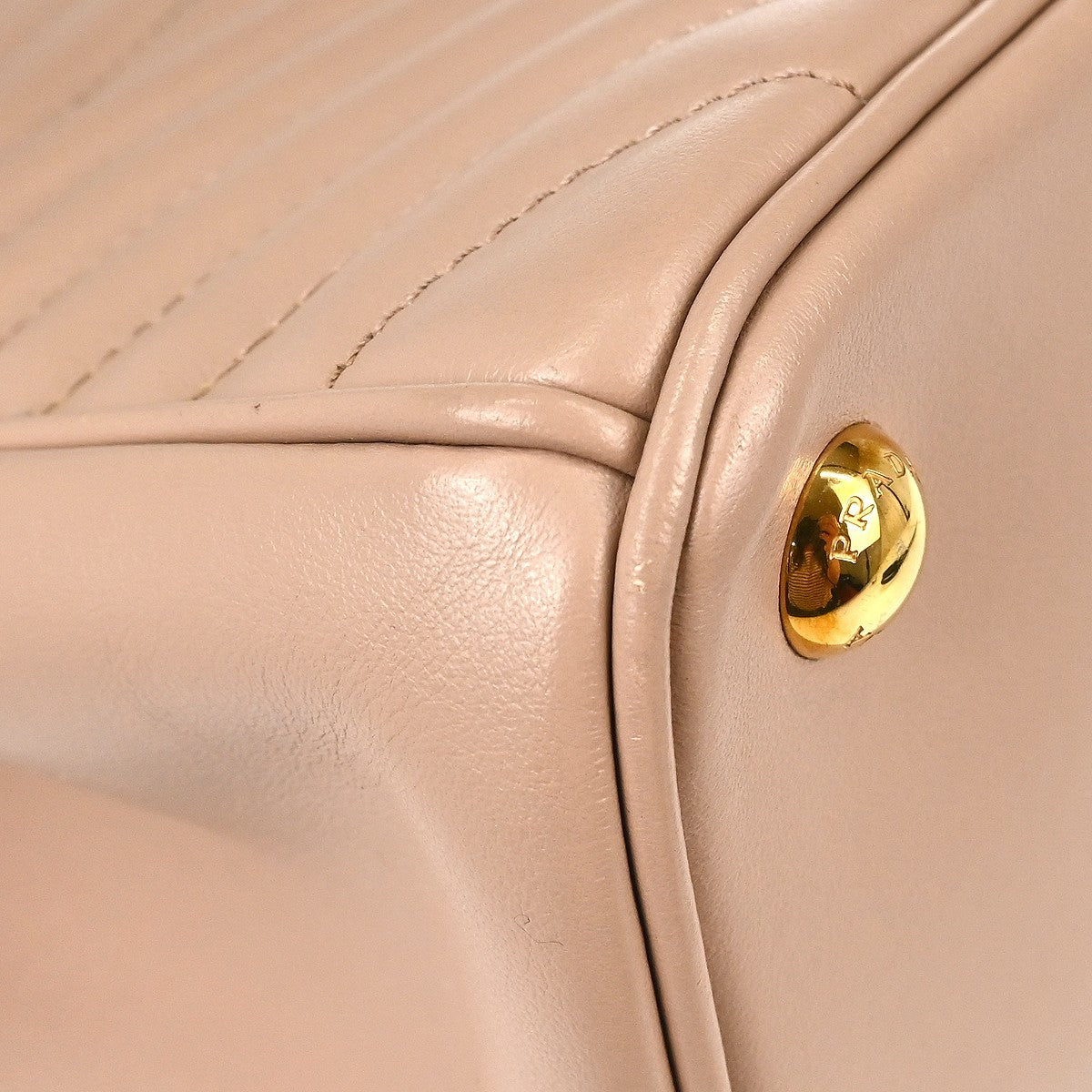 Prada Zipped Tote Leather Pink Leather Handbag ( )