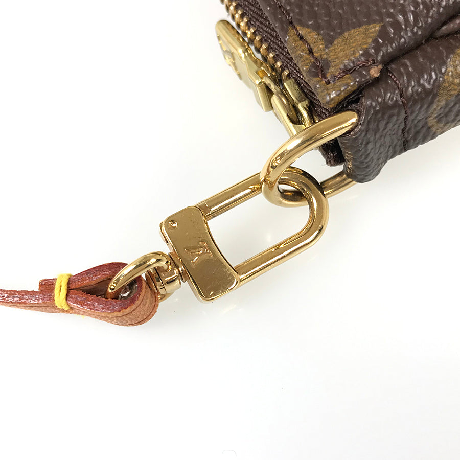 LOUIS VUITTON Monogram Pochette Accessoires M51980 Pouch