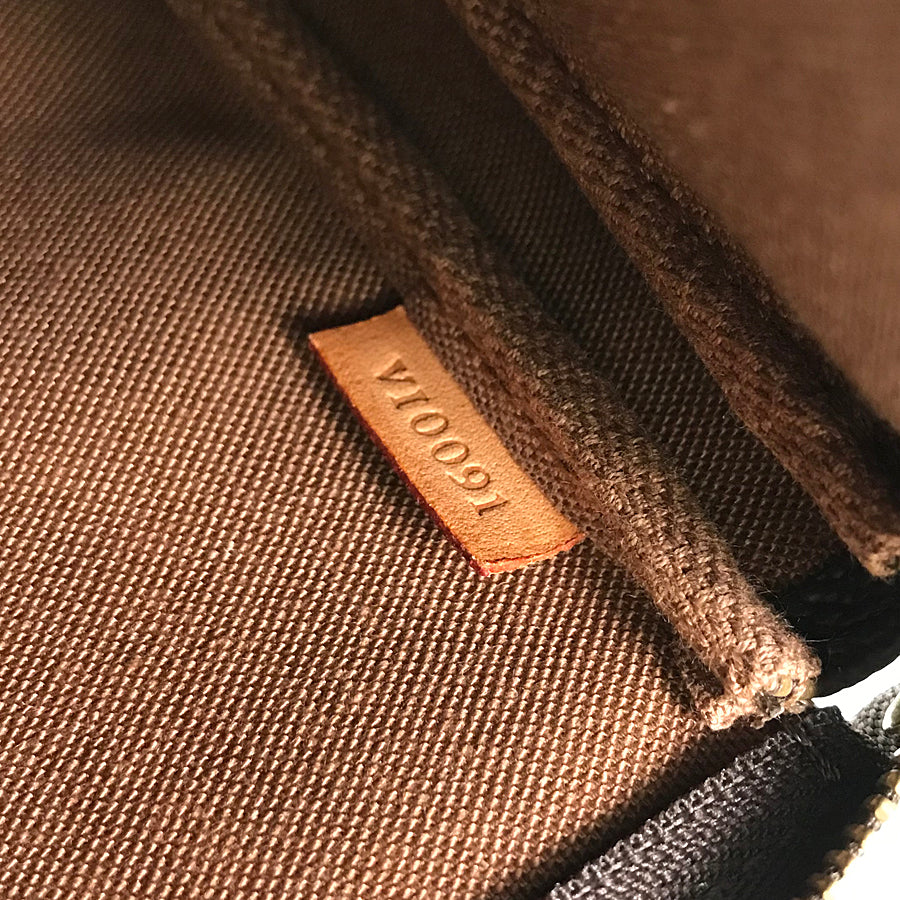 LOUIS VUITTON Monogram Pochette Accessoires M51980 Pouch