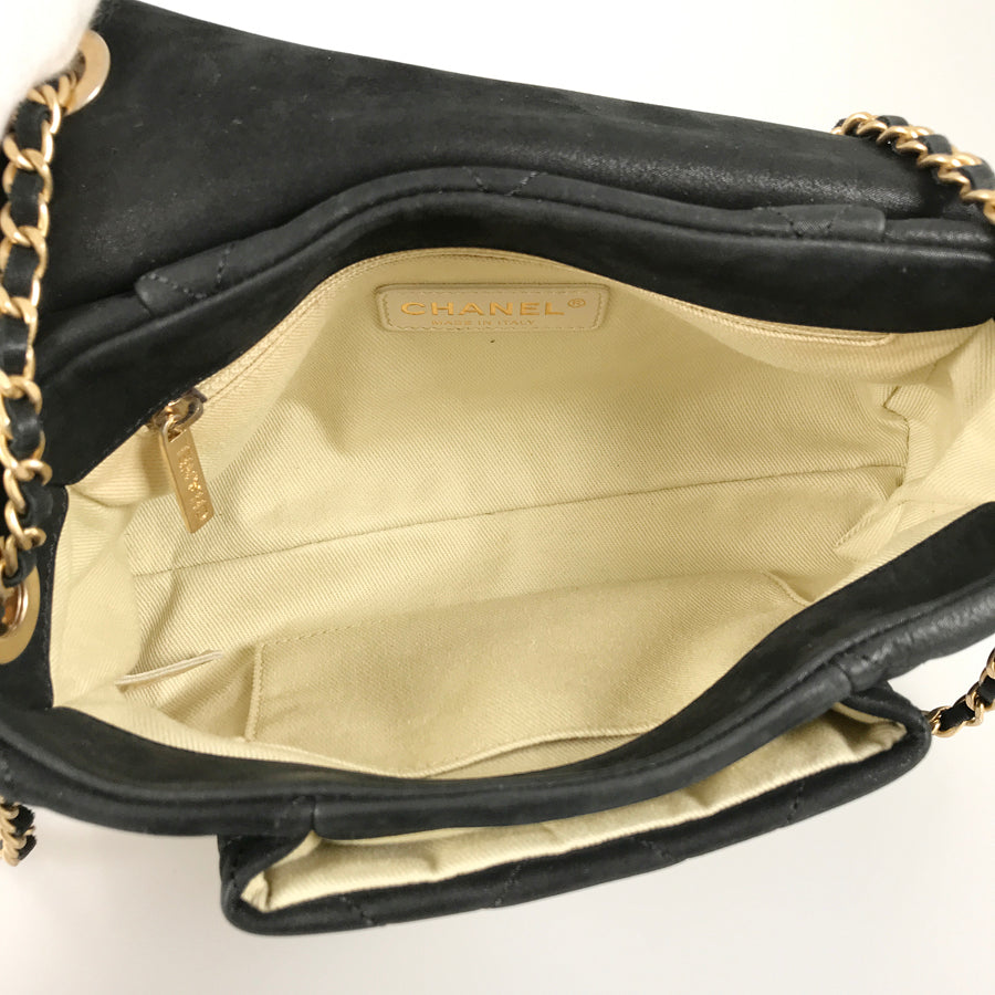 CHANEL Matelasse Shoulder bag