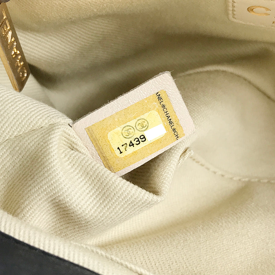 CHANEL Matelasse Shoulder bag