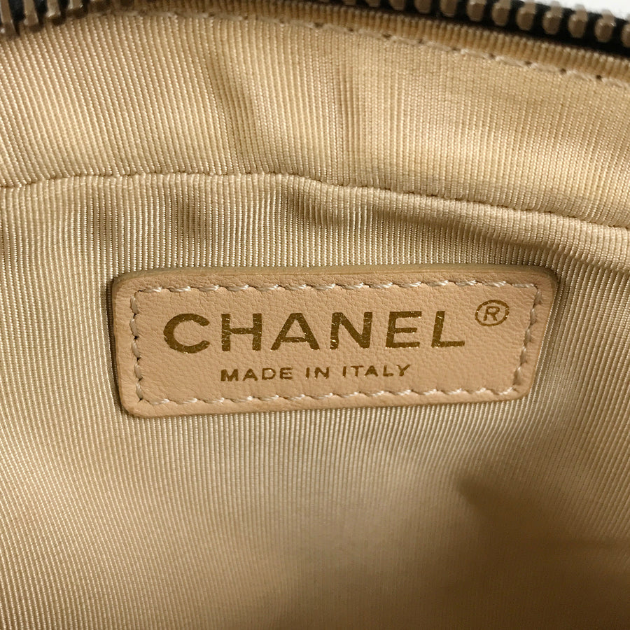 CHANEL Matelasse Shoulder bag