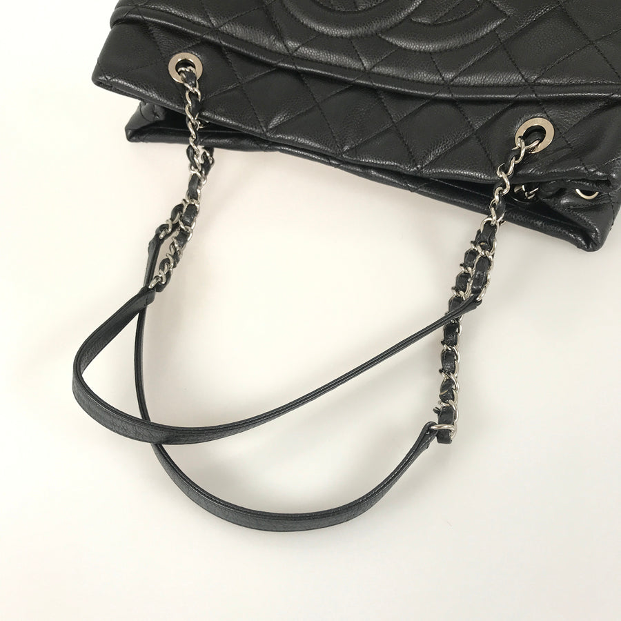 CHANEL Matelasse Shoulder bag