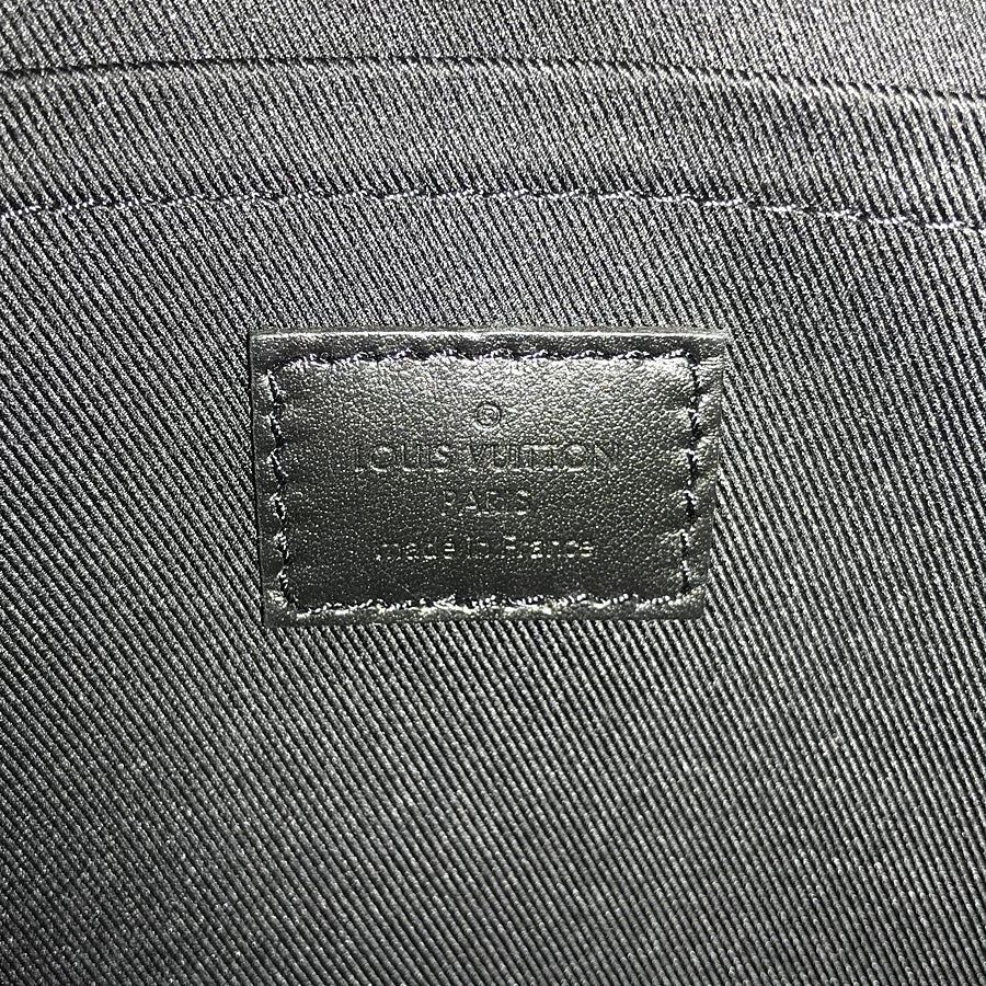 LOUIS VUITTON LV Rubber Cruiser Messenger M57966 Shoulder bag