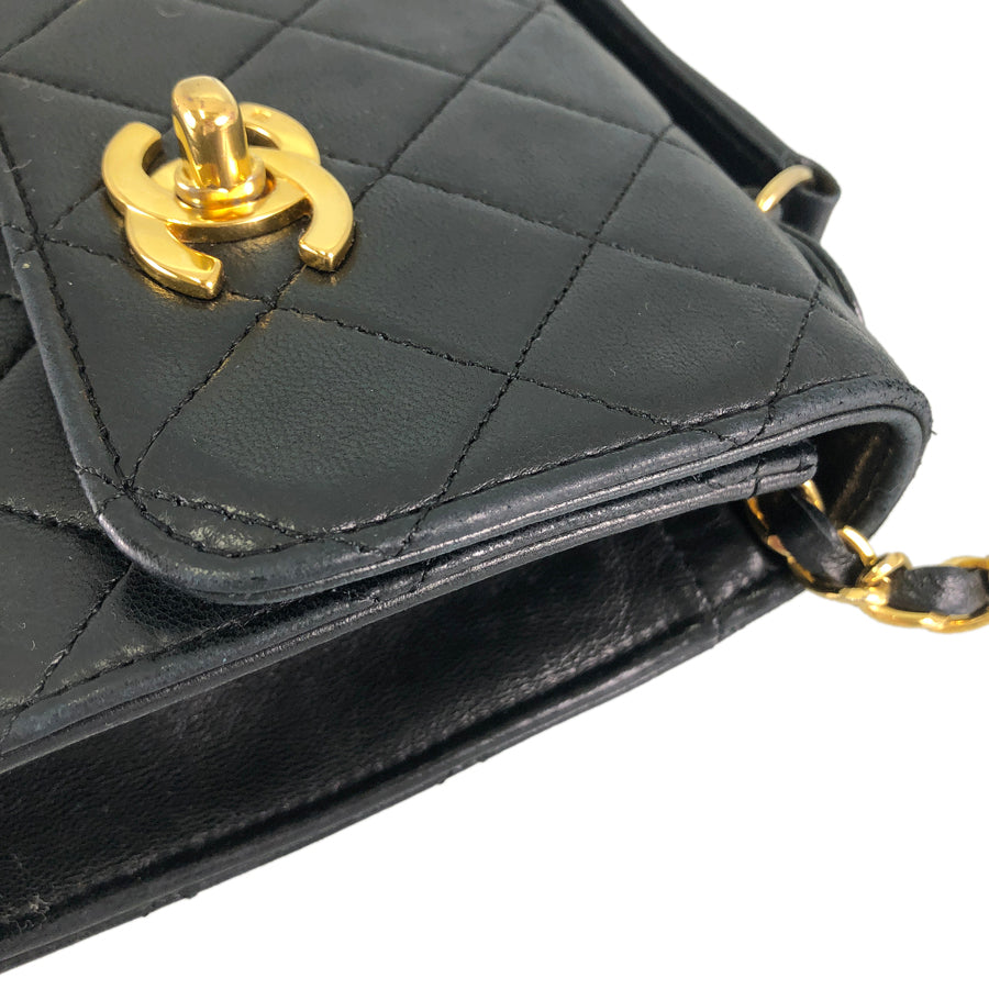 CHANEL Matelasse Shoulder bag