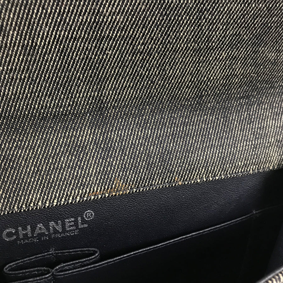 CHANEL Chocolate Bar Shoulder bag