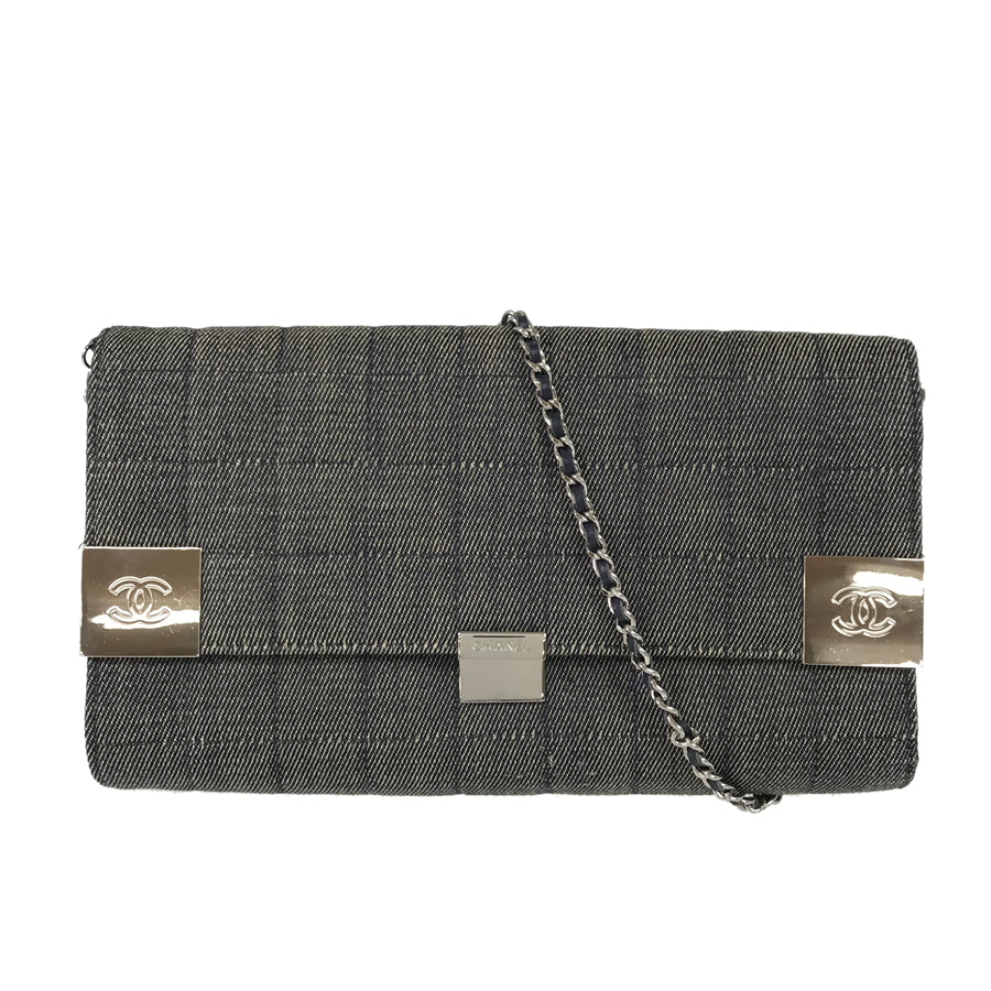 CHANEL Chocolate Bar Shoulder bag