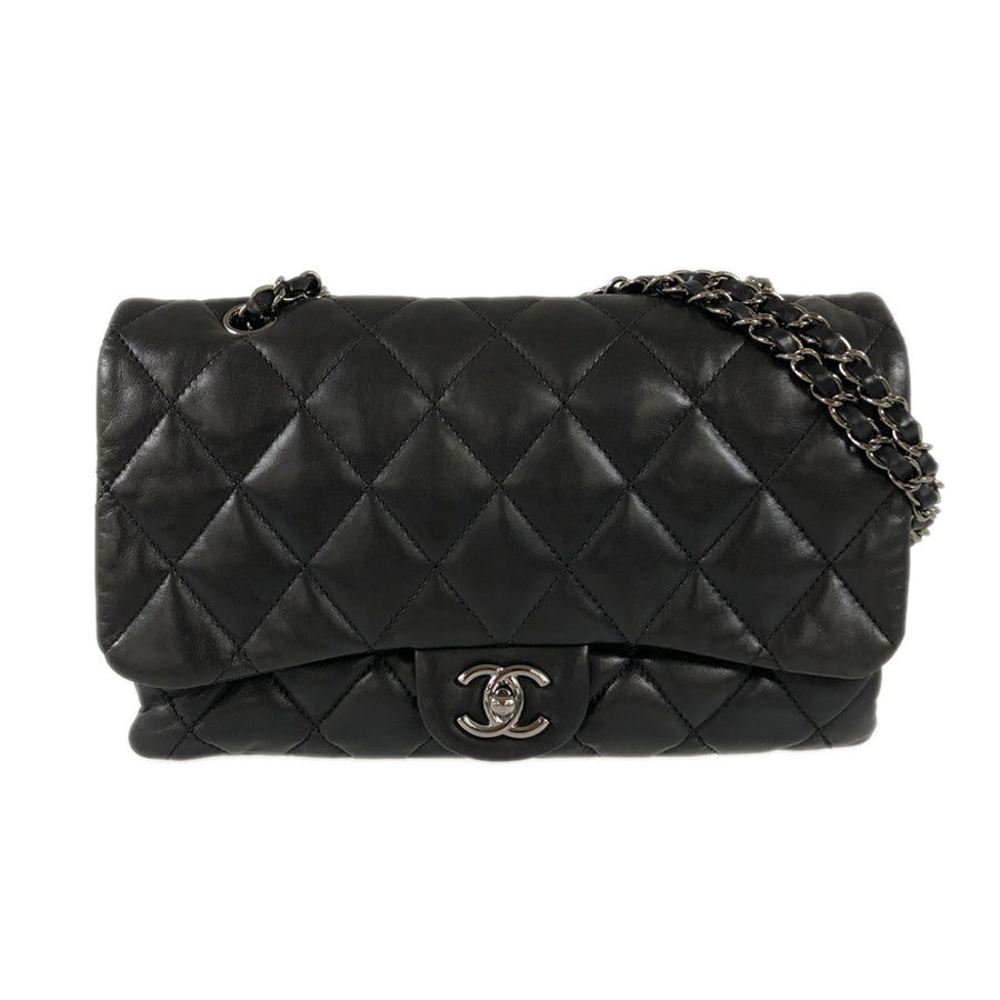 CHANEL Matelasse Shoulder bag