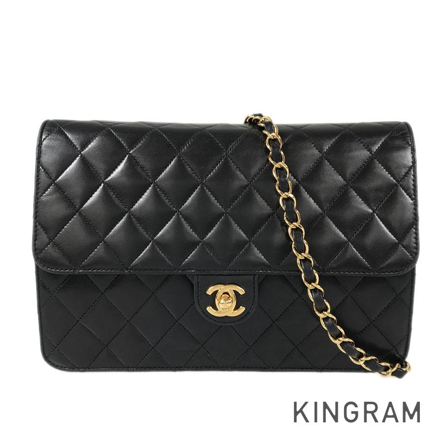 CHANEL Matelasse Shoulder bag