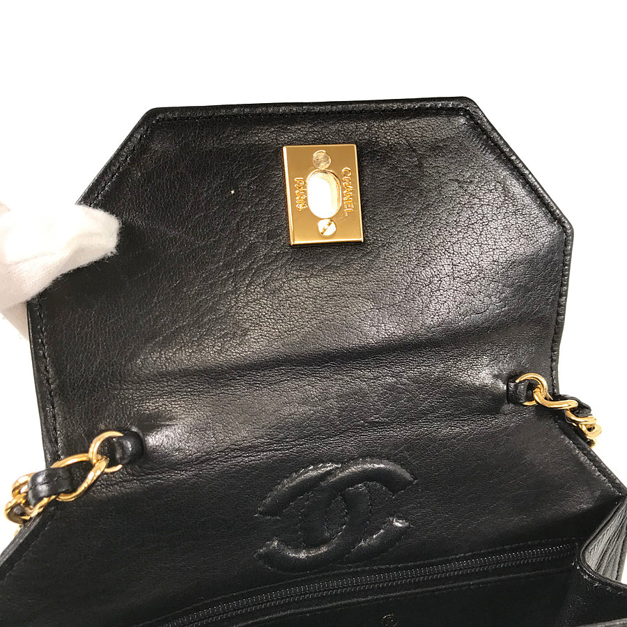 CHANEL Matelasse Shoulder bag