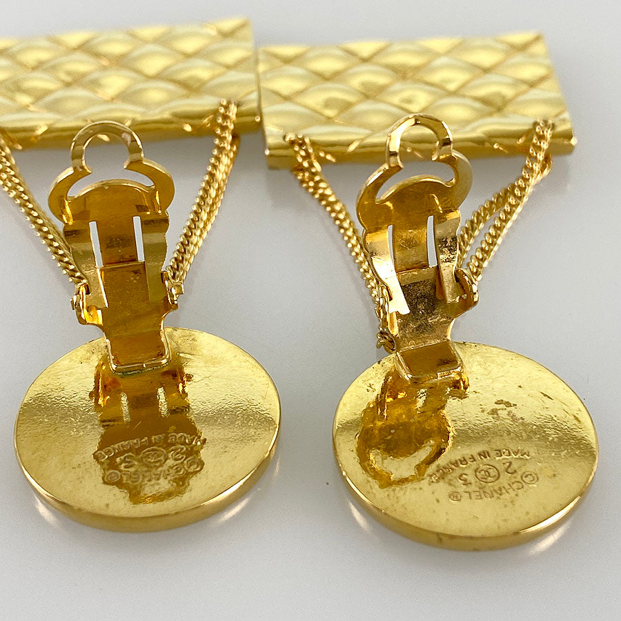 CHANEL Earring