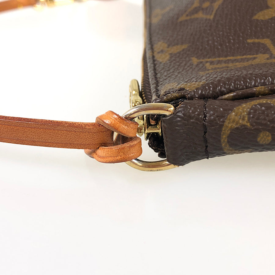 LOUIS VUITTON Monogram Pochette Accessoires M51980 Pouch