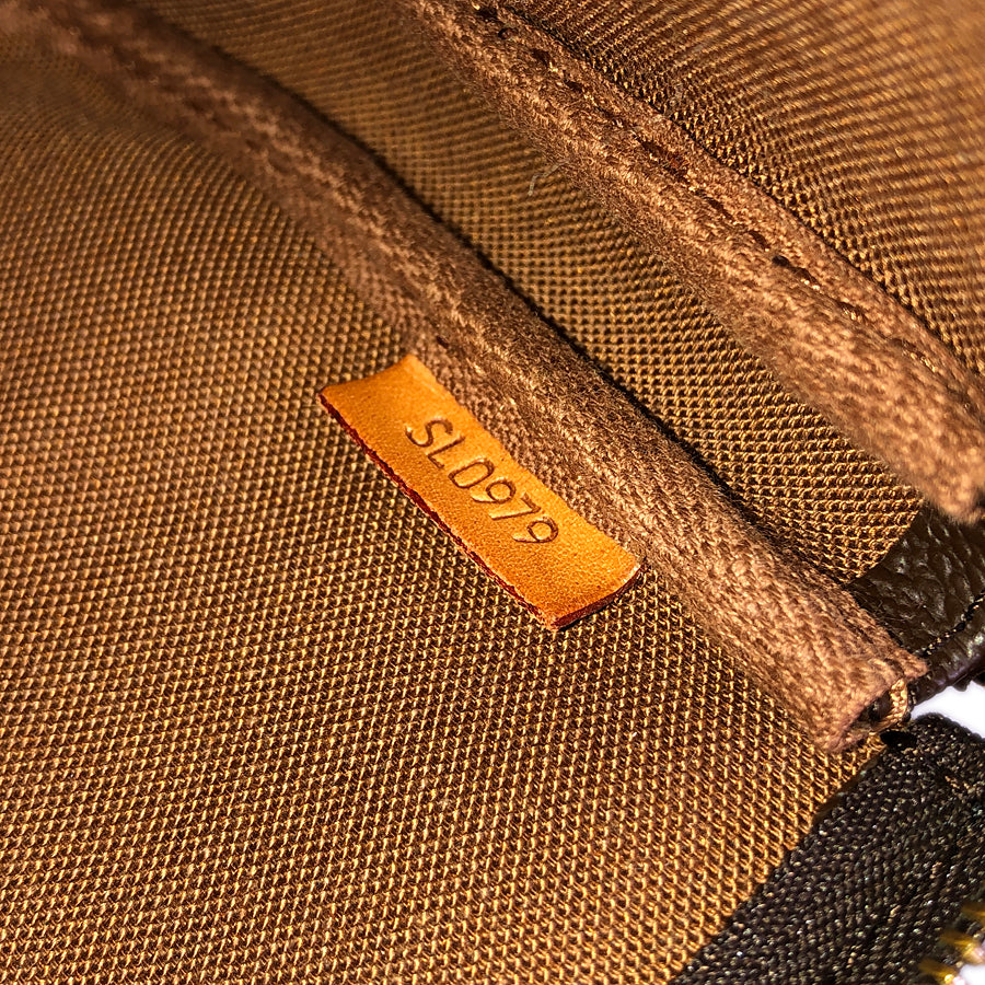 LOUIS VUITTON Monogram Pochette Accessoires M51980 Pouch