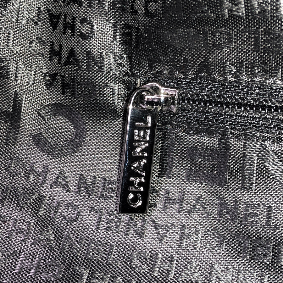CHANEL Chocolate Bar Shoulder bag