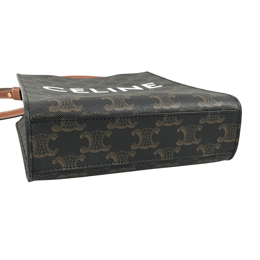 CELINE Triomphe Vertical hippo Hand bag