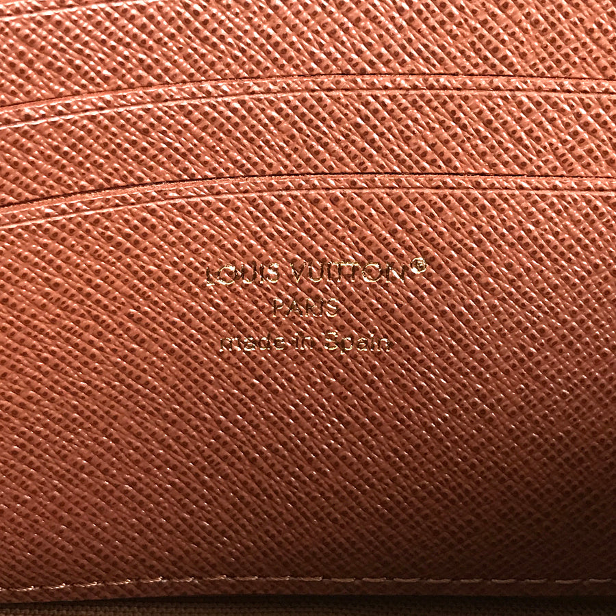 LOUIS VUITTON Monogram Wallet on Chain Ivy M81911 Shoulder bag