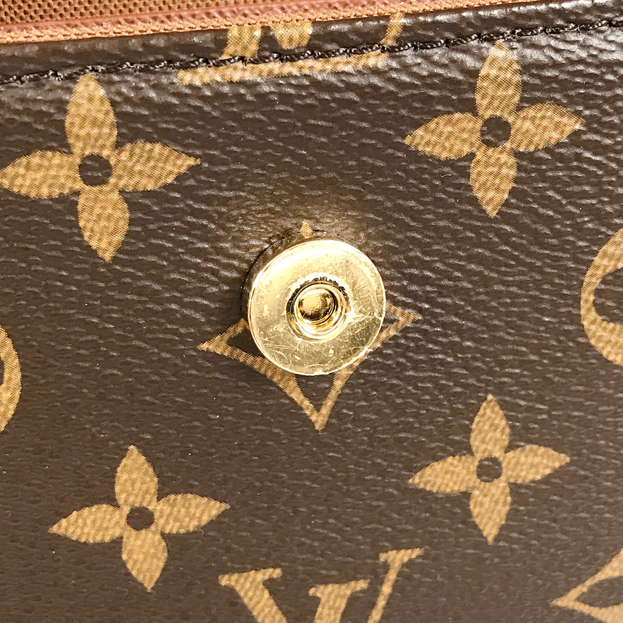 LOUIS VUITTON Monogram Wallet on Chain Ivy M81911 Shoulder bag