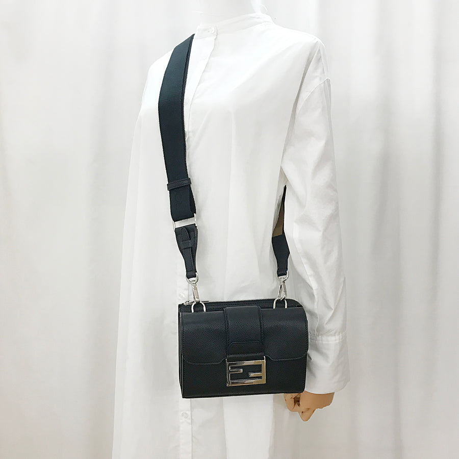 FENDI Double Baguette 7VA649-APDR Shoulder bag