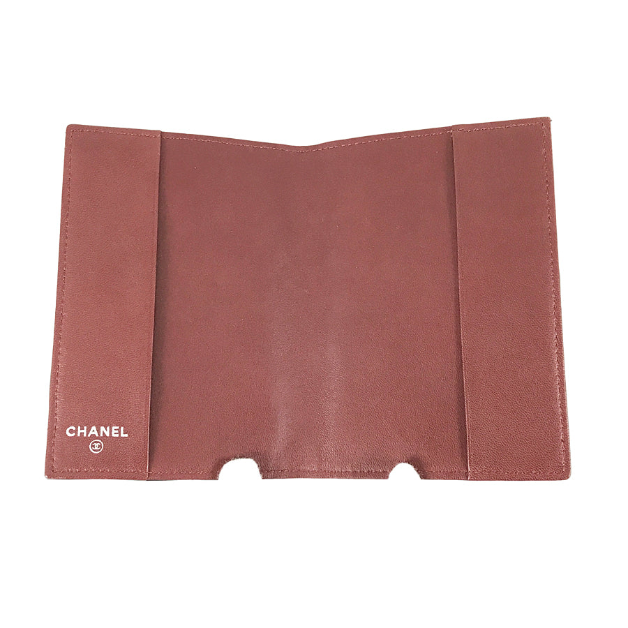 CHANEL Matelasse Passport case