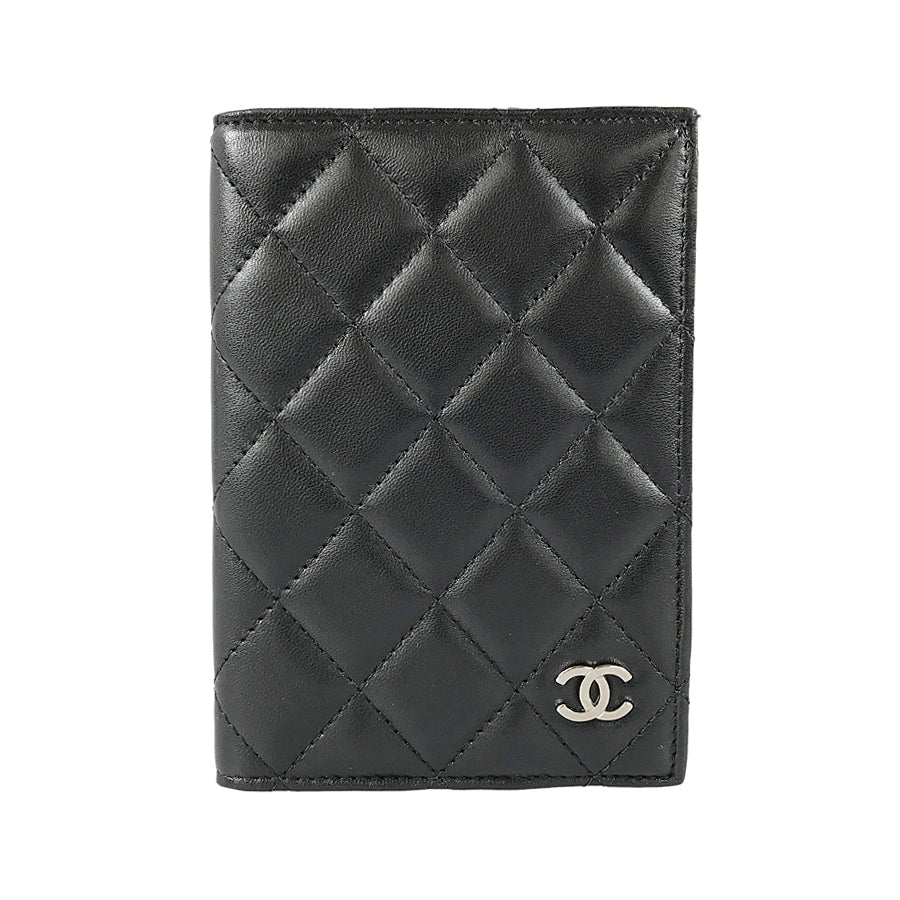 CHANEL Matelasse Passport case